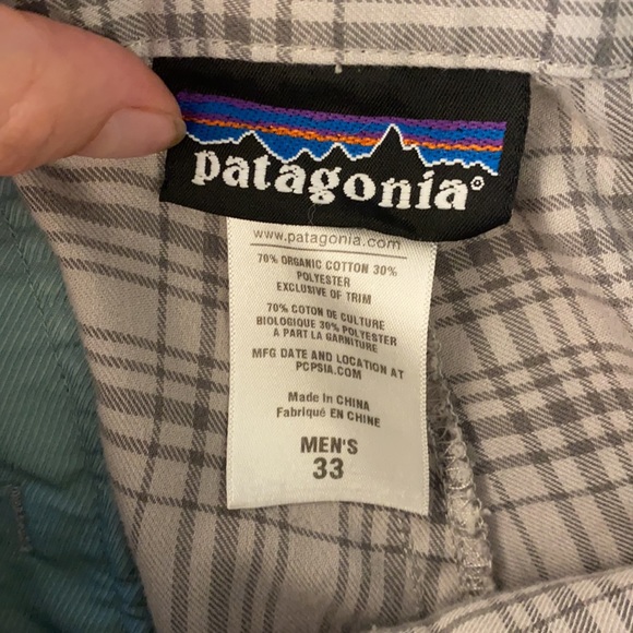 Gray plaid PATAGONIA Casual SHORTS Size 33 - Picture 4 of 4
